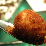 Quail eggs 1'40'' with migas (bread stew) Huevos de cocorniz 1'40'' con migas
