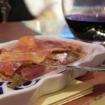 Empanada gallega al corte. Empanada gallega: Galician pie.