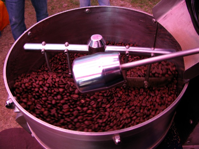 Café moliendo café